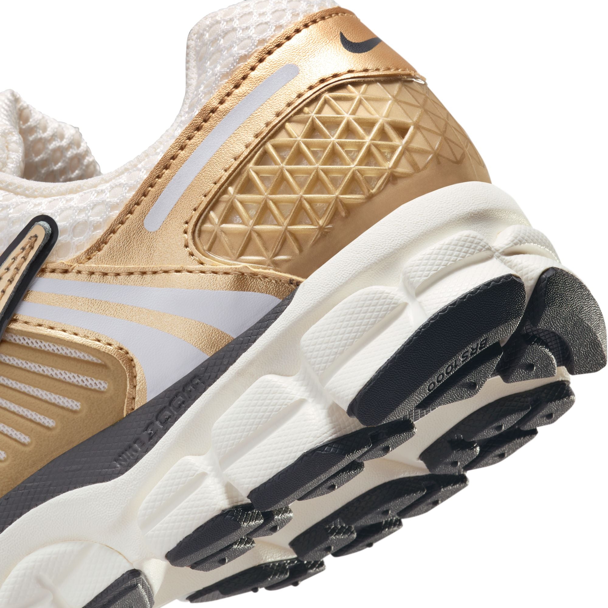 Nike Zoom Vomero 5 Gold Photon Dust/Metallic Gold-Gridiron-Sail HF7723-001