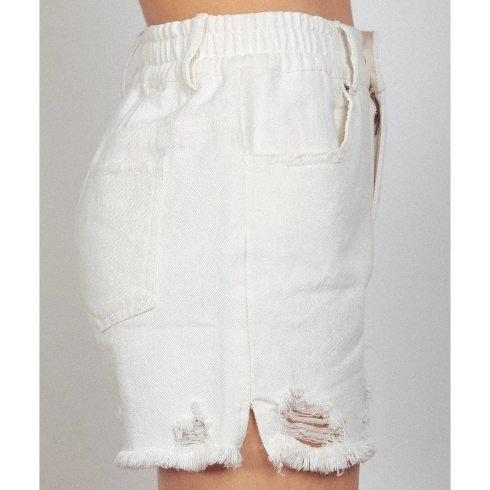 Very G Women's White Hi Waist Pleat Short