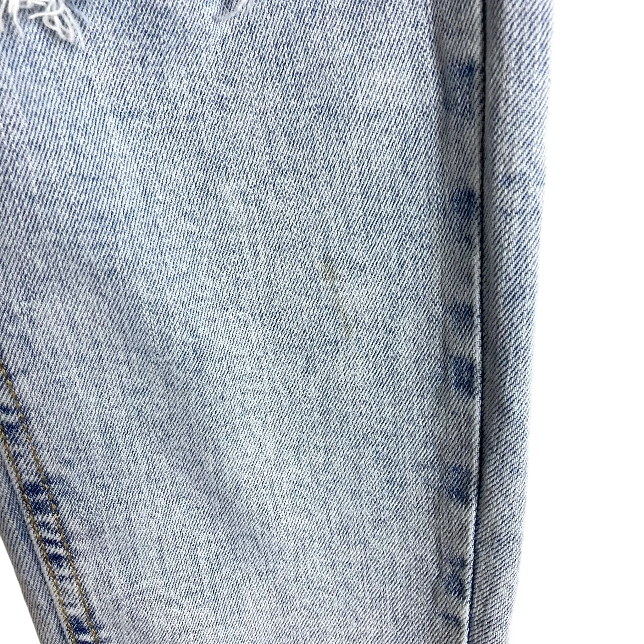 Wild Fable Light Wash Ripped Knees Super High-Rise Mom Jeans- Size 2 (see notes, sold out online, Inseam 24.5”)