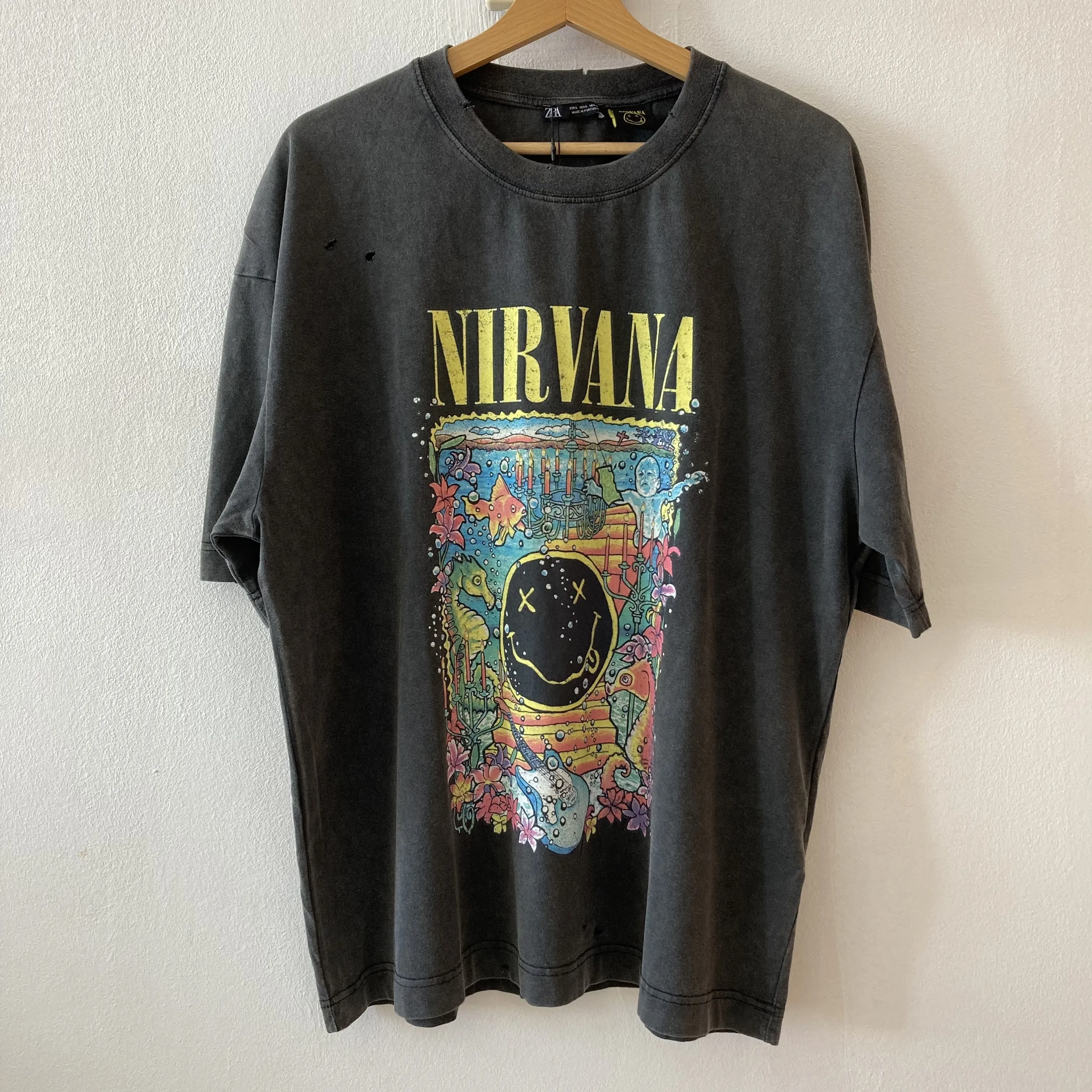 ZARA  |RIPPED NIRVANA © T-SHIRT